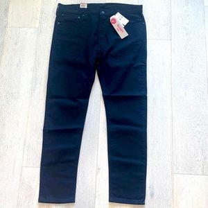 Levi’s 512 Slim Taper jeans in Black. NWT size 38